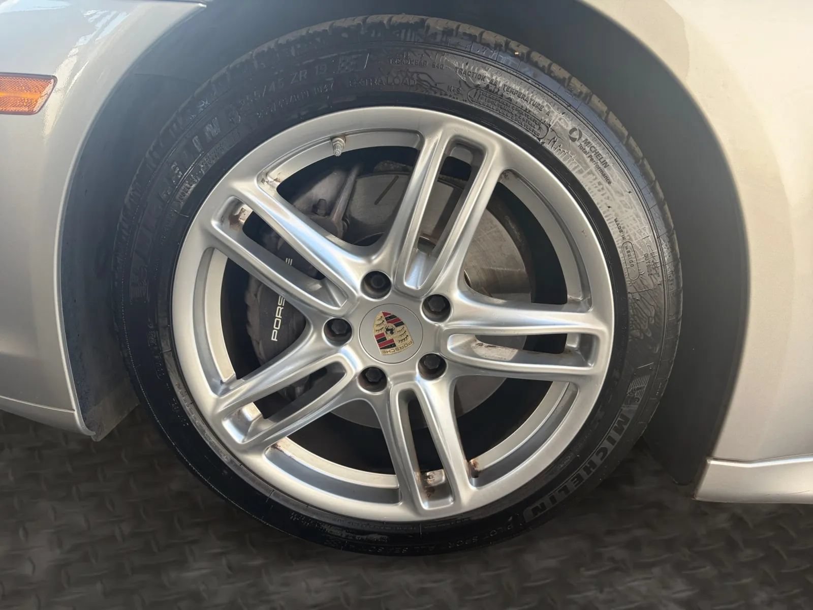 Used 2012 Porsche Panamera 4 image 35
