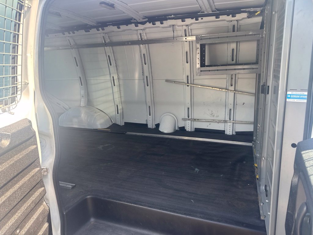 Used 2016 GMC Savana 3500 Extended RWD image 32