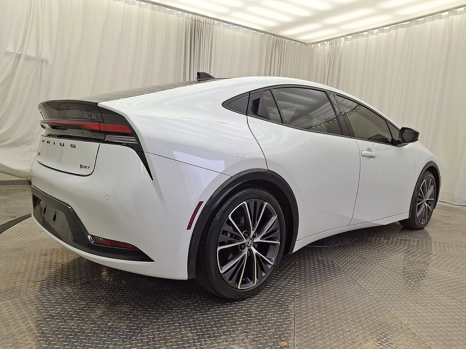 Used 2023 Toyota Prius XLE image 25