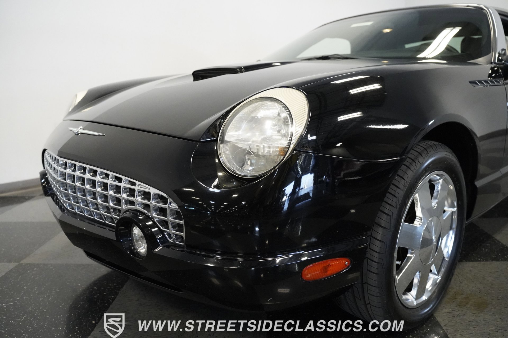 Used 2002 Ford Thunderbird image 7