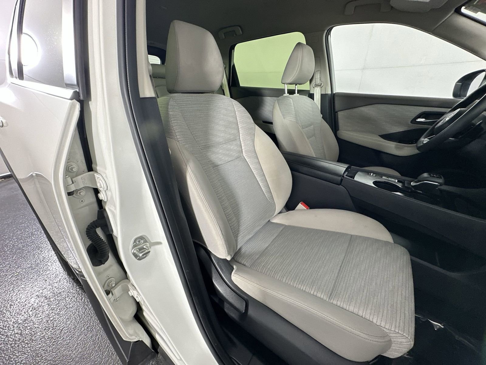 Certified 2023 Nissan Rogue SV image 31