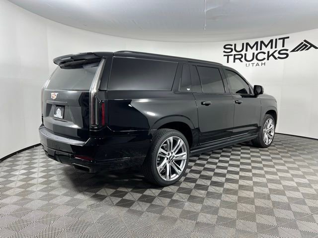 Used 2025 Cadillac Escalade ESV Sport Platinum image 4