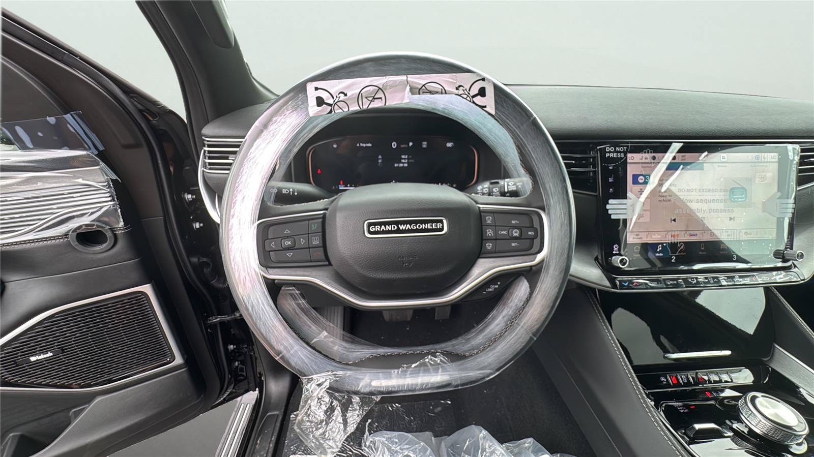 New 2026 Jeep Grand Wagoneer L Limited w/ Premium Group II AWD/4WD image 19