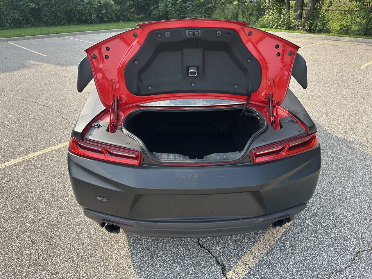 Used 2018 Chevrolet Camaro SS RWD image 5