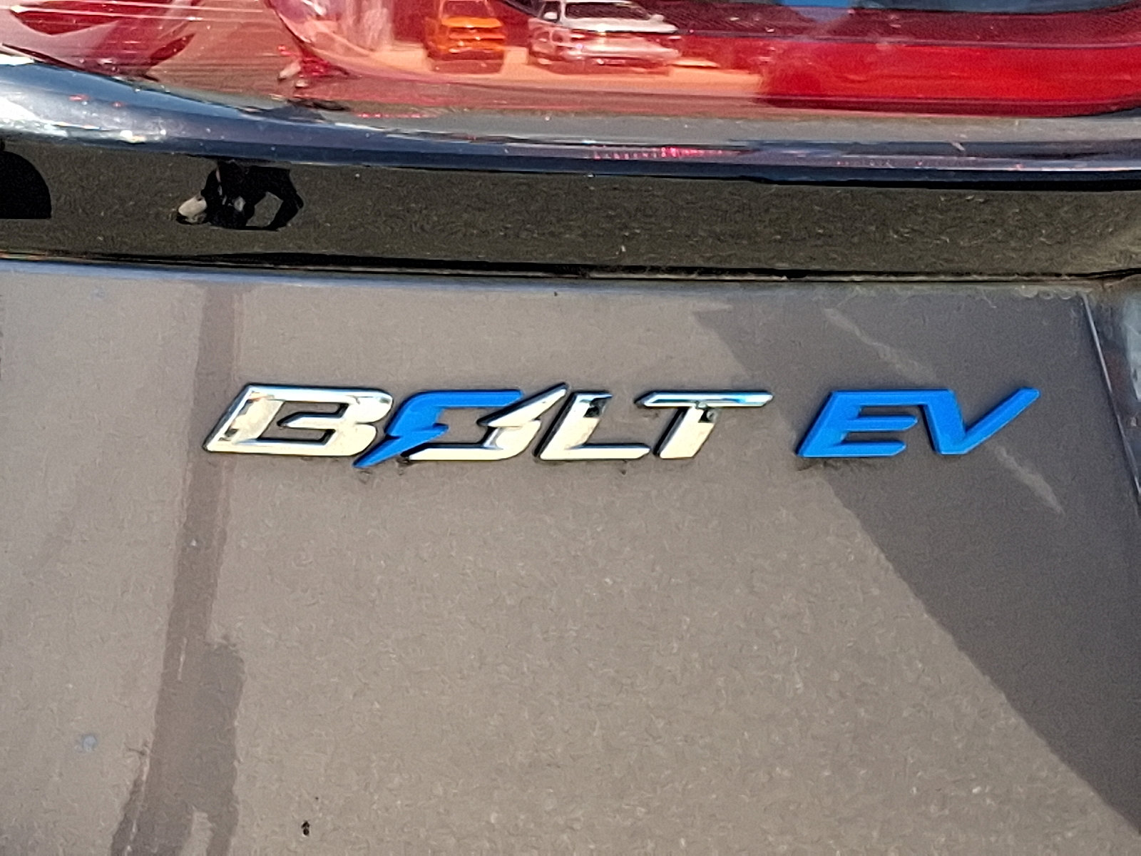 Used 2023 Chevrolet Bolt LT w/ Infotainment Package FWD image 10