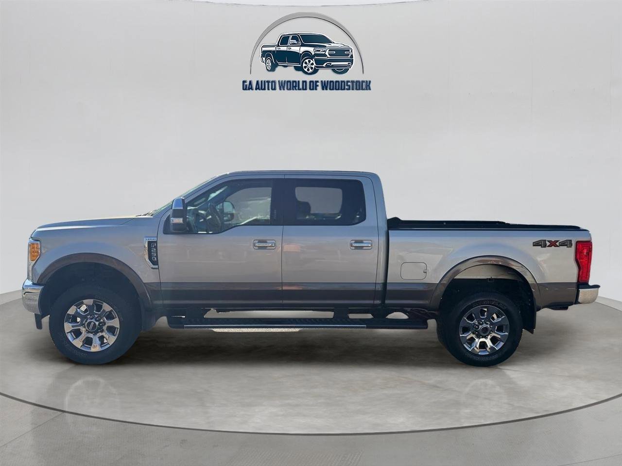 Used 2017 Ford F250 Lariat w/ Chrome Package AWD/4WD image 4