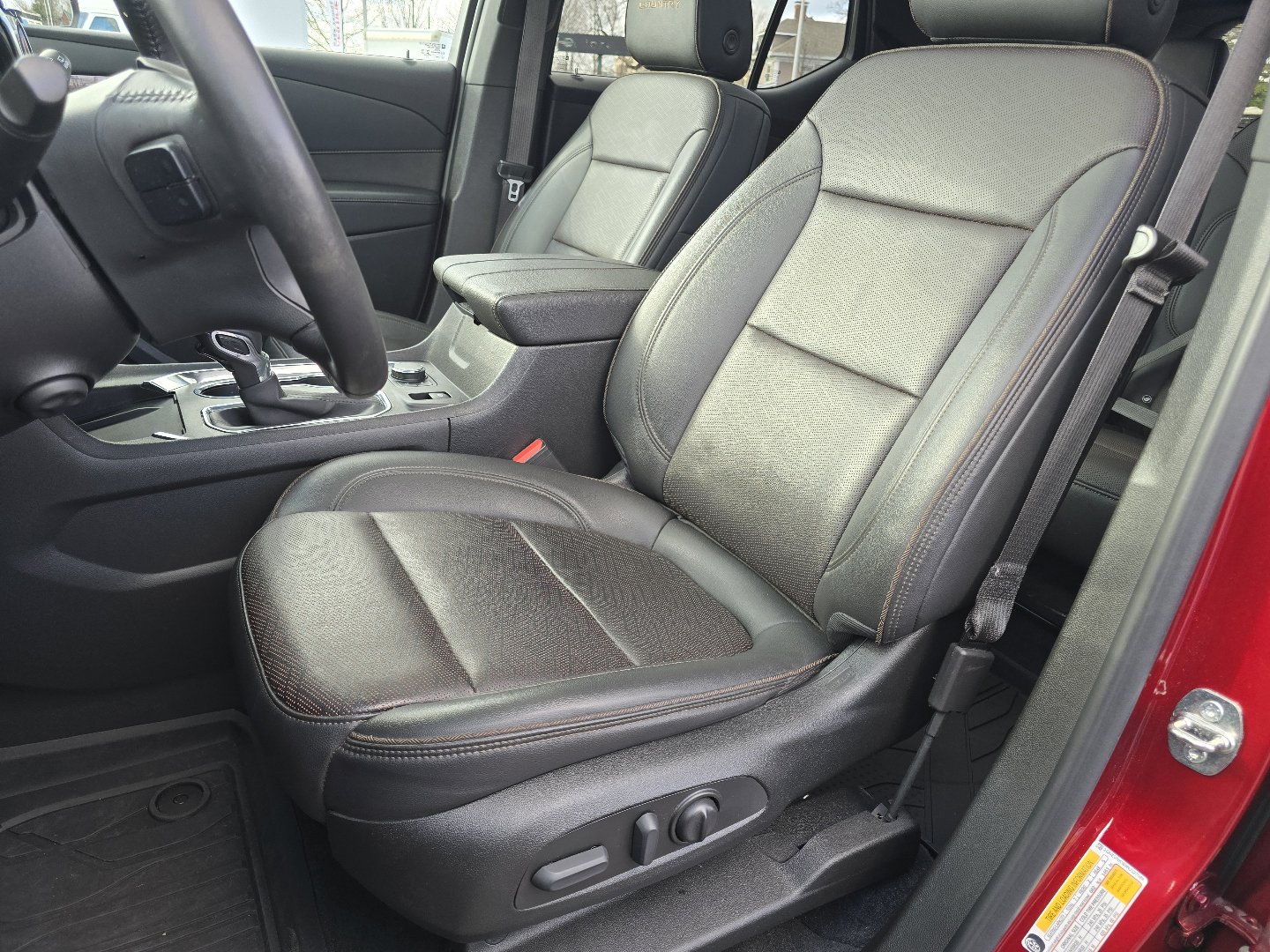 Used 2022 Chevrolet Traverse High Country image 41