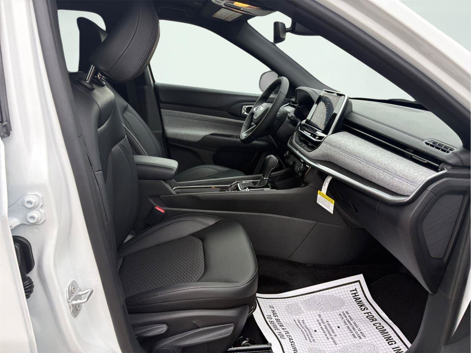 New 2026 Jeep Compass Latitude image 15