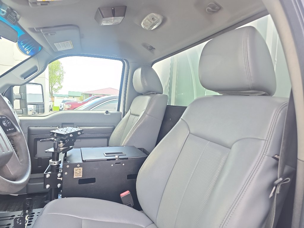 Used 2015 Ford F550 2WD Regular Cab Super Duty image 16