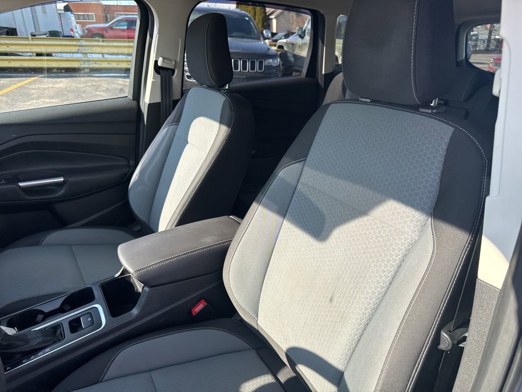 Certified 2019 Ford Escape SE image 17