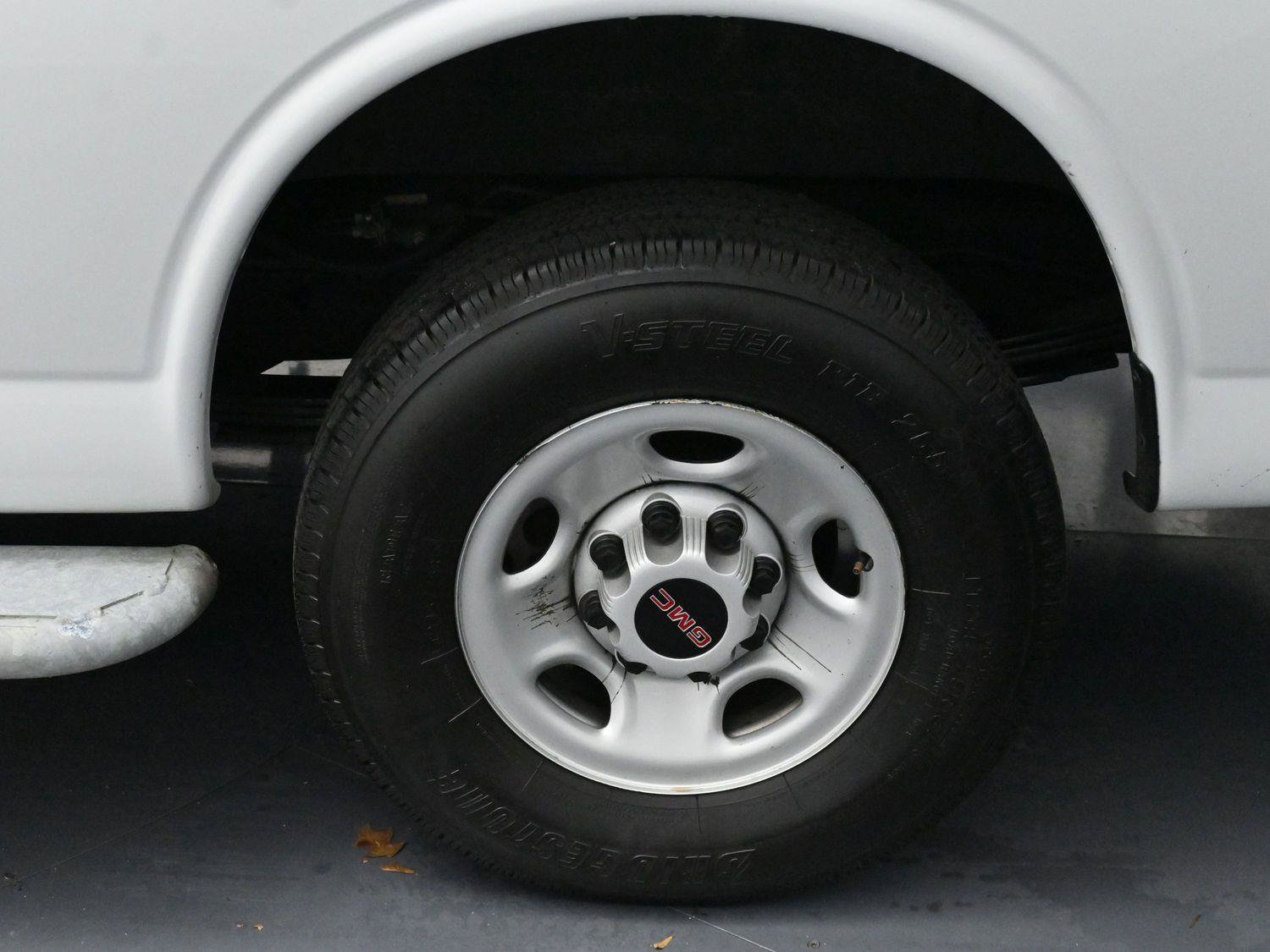 Used 2023 GMC Savana 2500 w/ Driver Convenience Package image 23