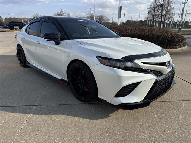 Used 2021 Toyota Camry XSE image 3