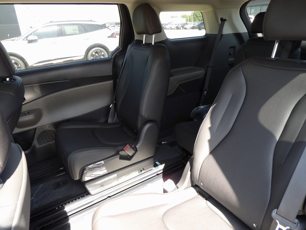 New 2026 Kia Carnival image 13