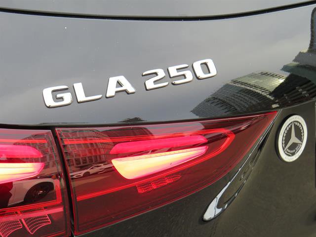 Used 2025 Mercedes-Benz GLA 250 4MATIC image 26