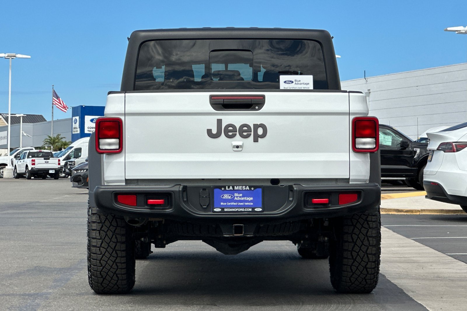 Used 2021 Jeep Gladiator Rubicon w/ Trailer Tow Package AWD/4WD image 4