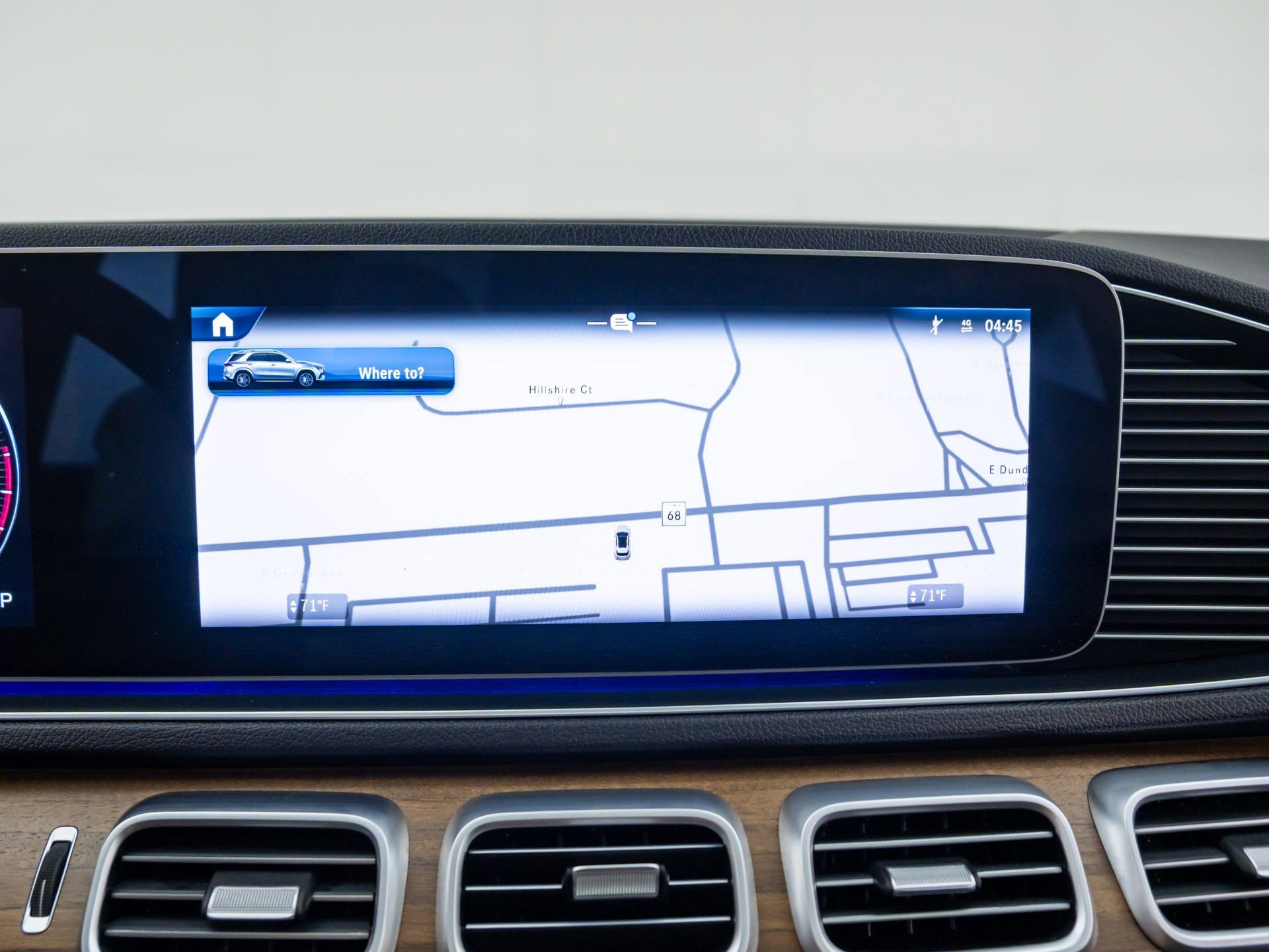 Certified 2024 Mercedes-Benz GLE 350 4MATIC w/ Driver Assistance Package image 29