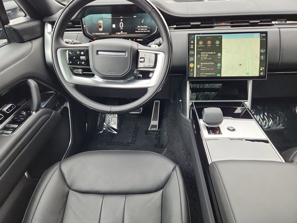 Used 2025 Land Rover Range Rover SE image 4