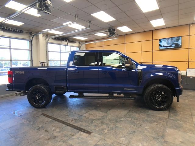 New 2026 Ford F250 Lariat w/ Black Appearance Package image 8