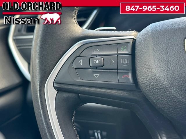 Used 2023 Jeep Grand Cherokee Altitude AWD/4WD image 20