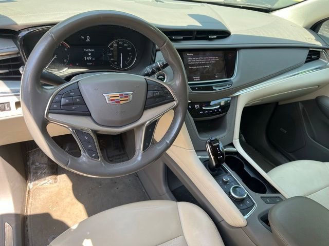 Used 2022 Cadillac XT5 Premium Luxury FWD image 6