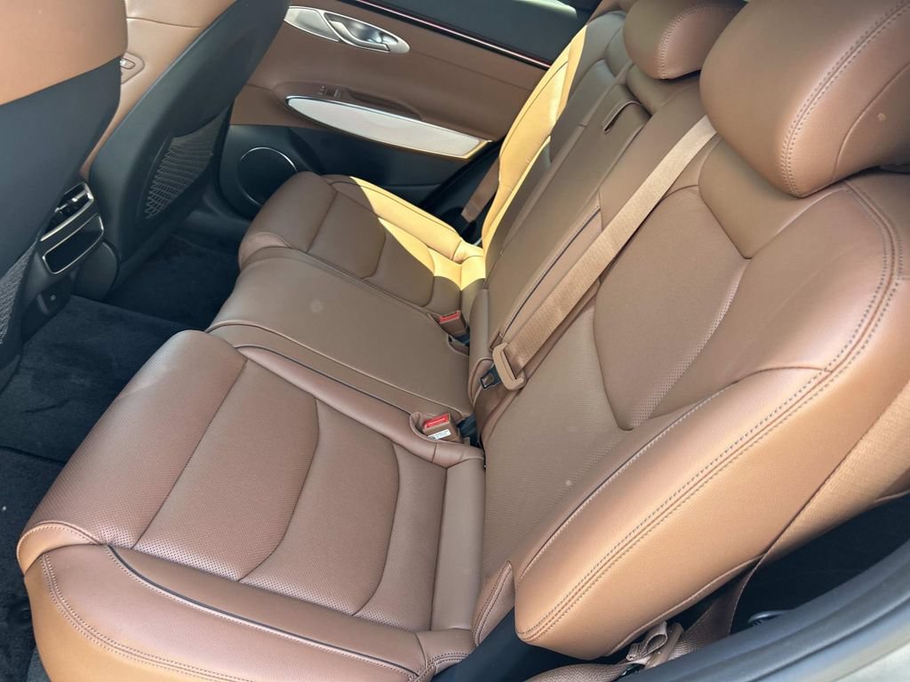New 2026 Genesis GV70 2.5T Advanced AWD/4WD image 21