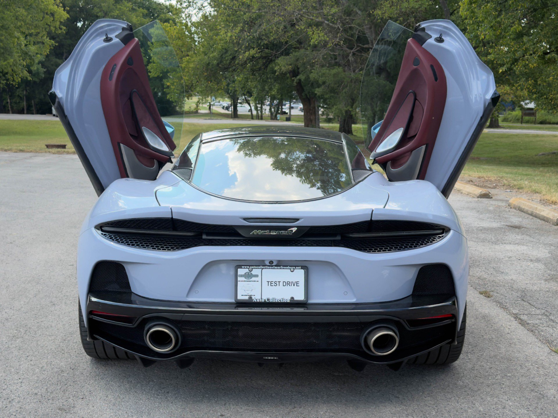 Used 2020 McLaren GT RWD image 6