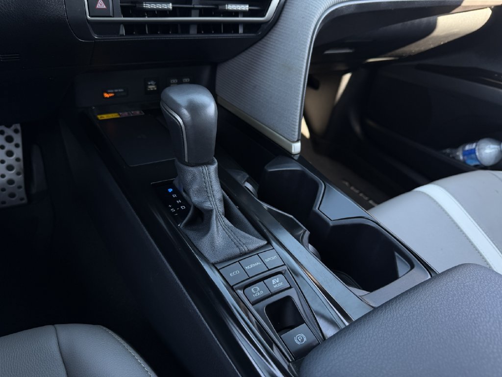 Used 2025 Toyota Camry SE FWD image 20