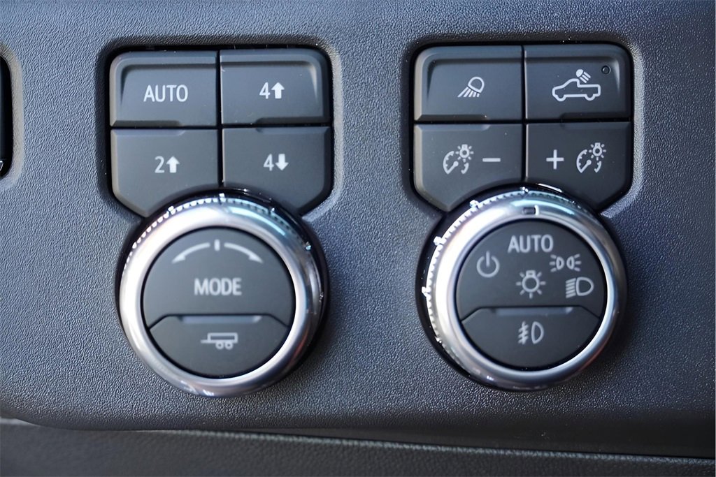 New 2026 GMC Sierra 1500 SLT image 16