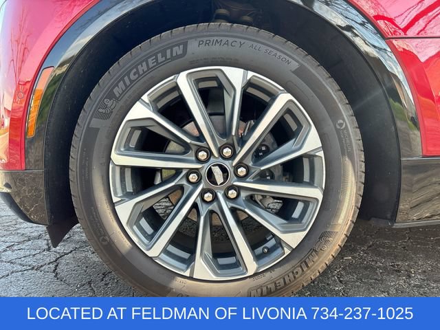 Used 2024 Cadillac Lyriq Sport w/ LPO, Floor Liner Package AWD/4WD image 32
