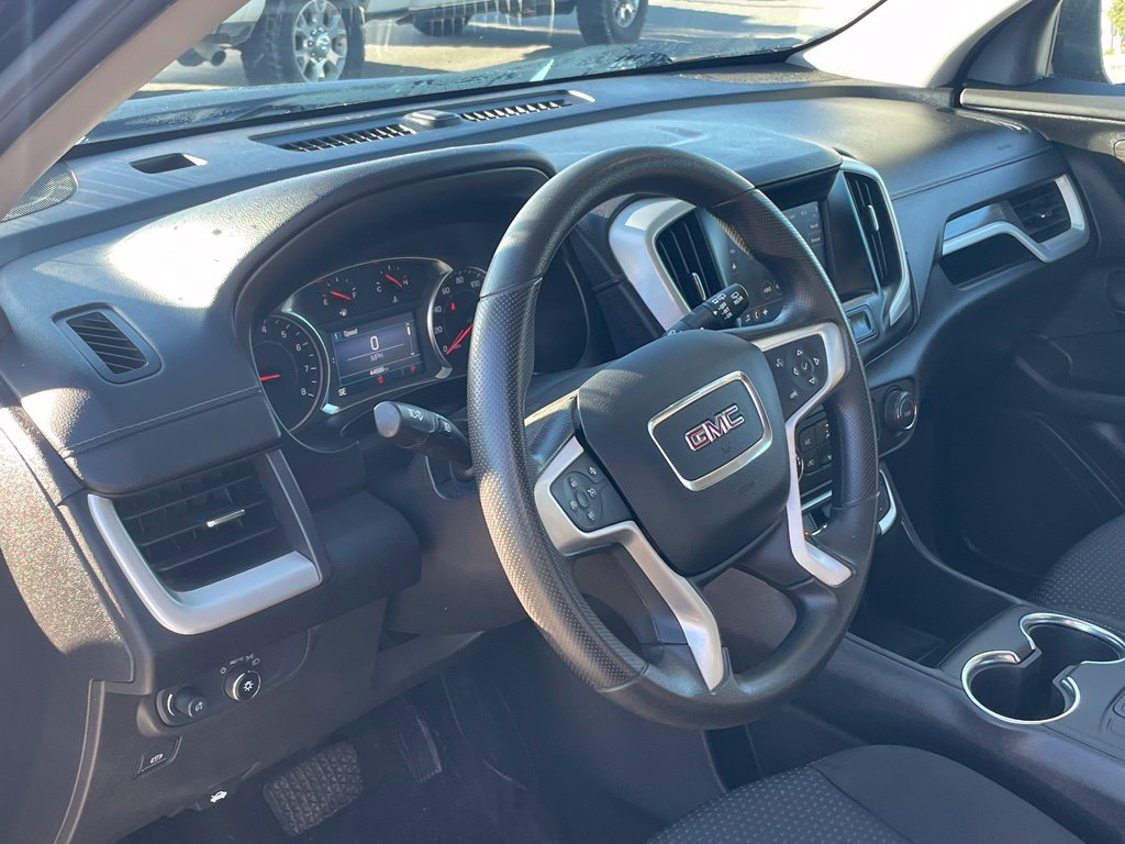 Used 2024 GMC Terrain SLE AWD/4WD image 9