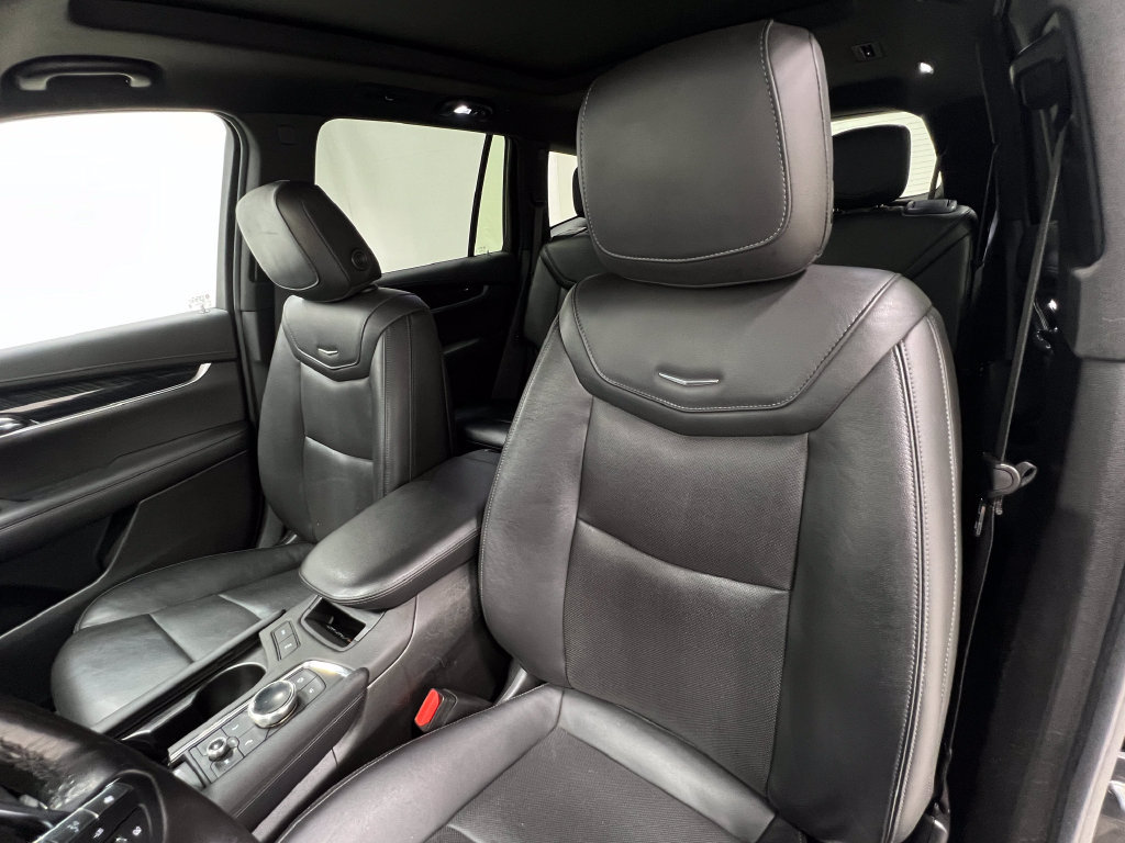 Used 2020 Cadillac XT6 Premium Luxury AWD/4WD image 14