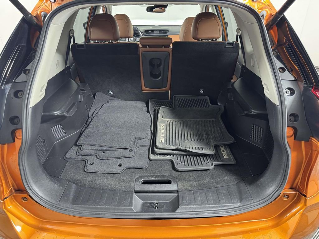 Used 2017 Nissan Rogue SL w/ SL Premium Package image 14