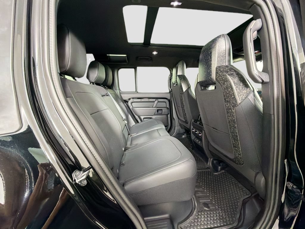 New 2026 Land Rover Defender 110 OCTA AWD/4WD image 30