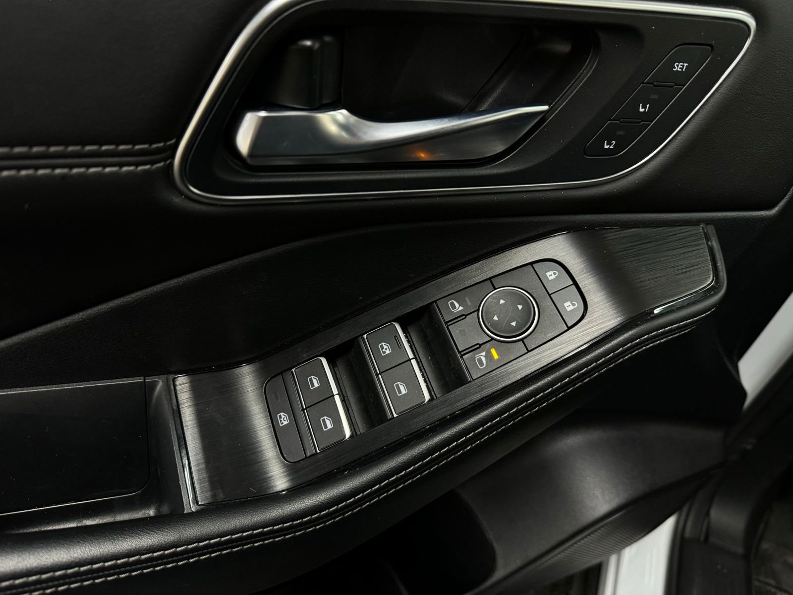 Used 2024 Nissan Rogue Platinum w/ Platinum Premium Package image 18