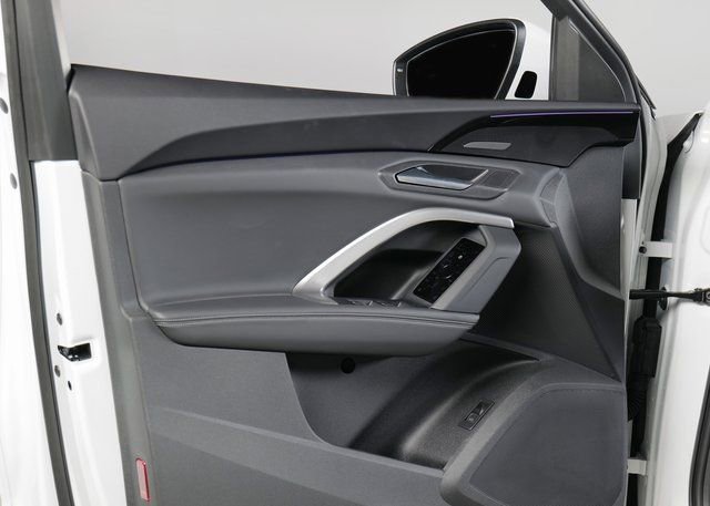 Used 2025 Audi Q5 Premium Plus w/ Premium Plus image 21