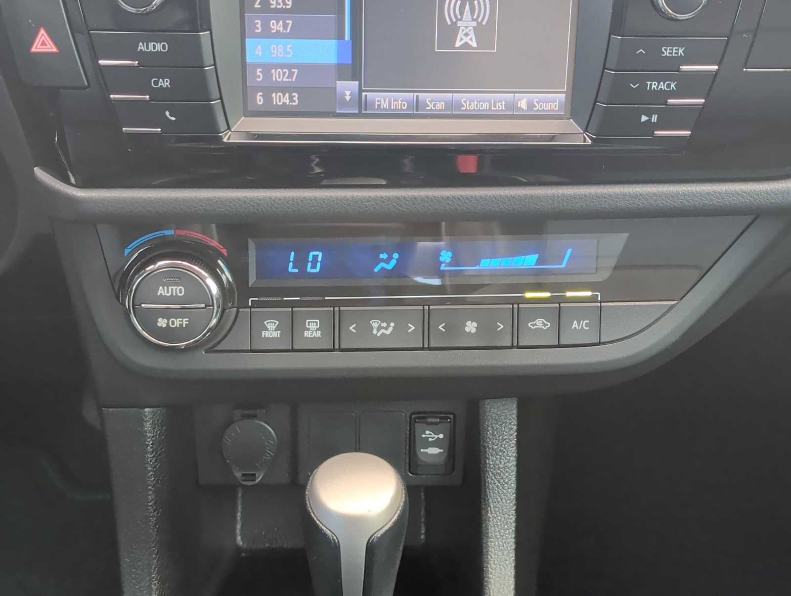 Used 2016 Toyota Corolla S FWD image 15