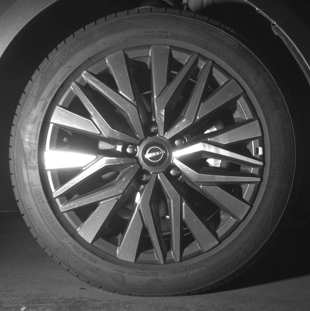 Used 2025 Nissan Altima 2.5 SV image 13