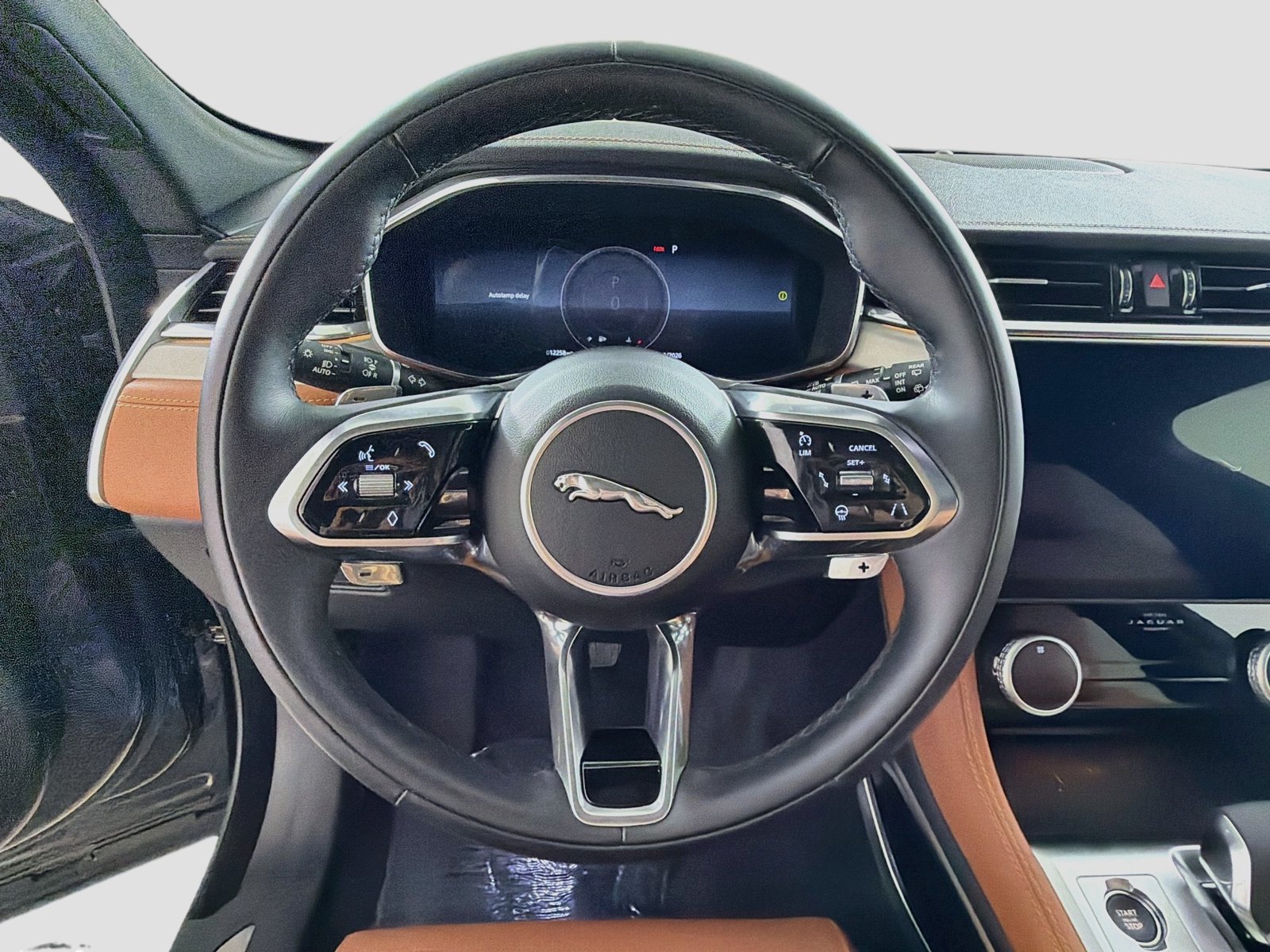 Certified 2026 Jaguar F-PACE R-Dynamic S AWD/4WD image 11