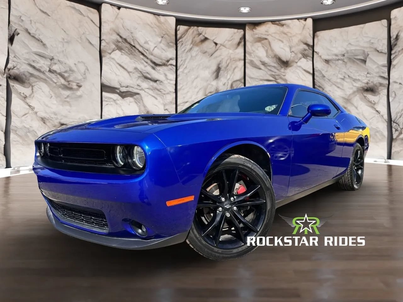 Used 2018 Dodge Challenger SXT w/ Blacktop Package RWD image 10
