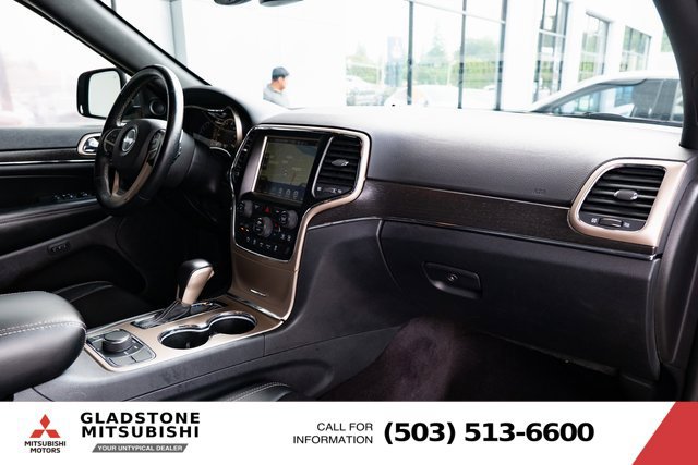 Used 2017 Jeep Grand Cherokee Limited w/ Luxury Group II AWD/4WD image 29