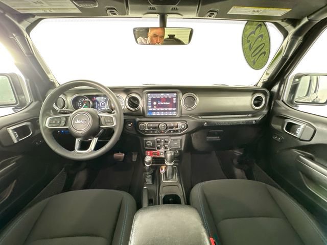 Used 2023 Jeep Wrangler Unlimited Rubicon 4xe AWD/4WD image 10