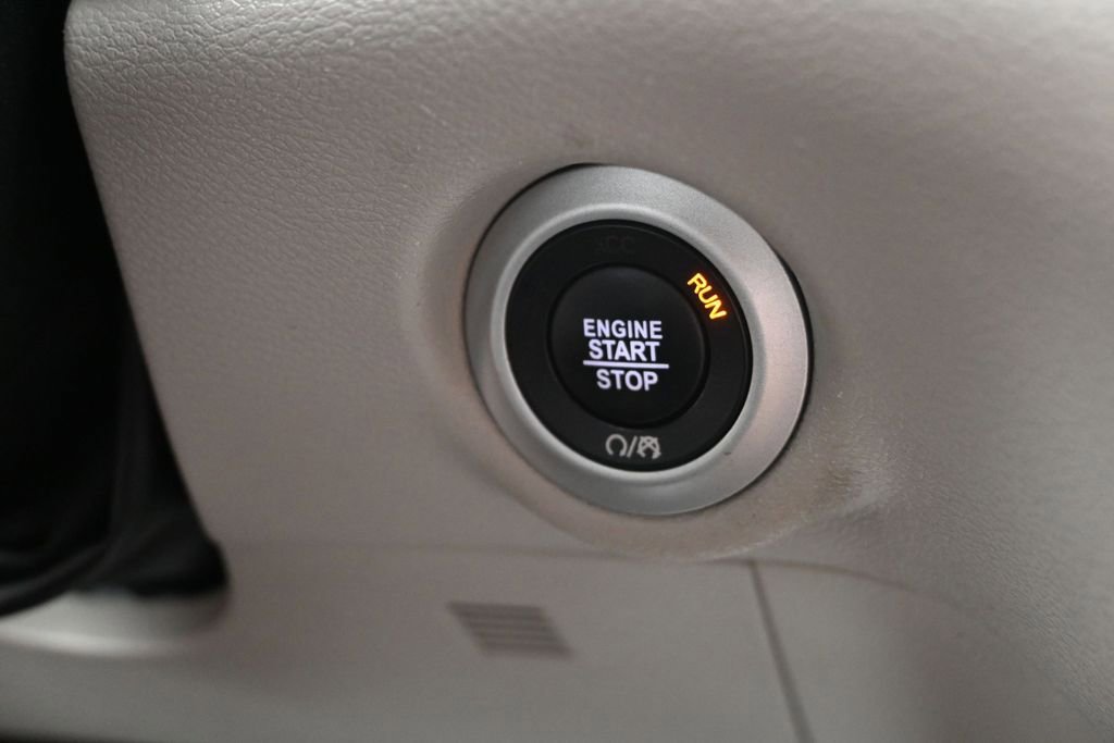 Used 2023 Chrysler Pacifica Touring-L FWD image 24
