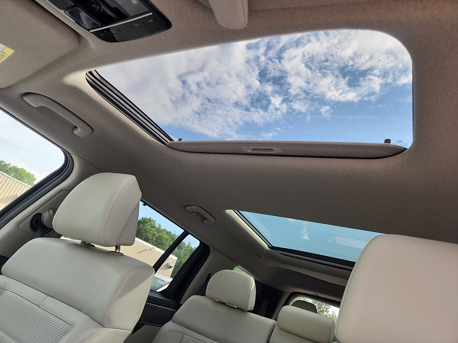 Certified 2024 Hyundai Santa Fe Limited AWD/4WD image 21