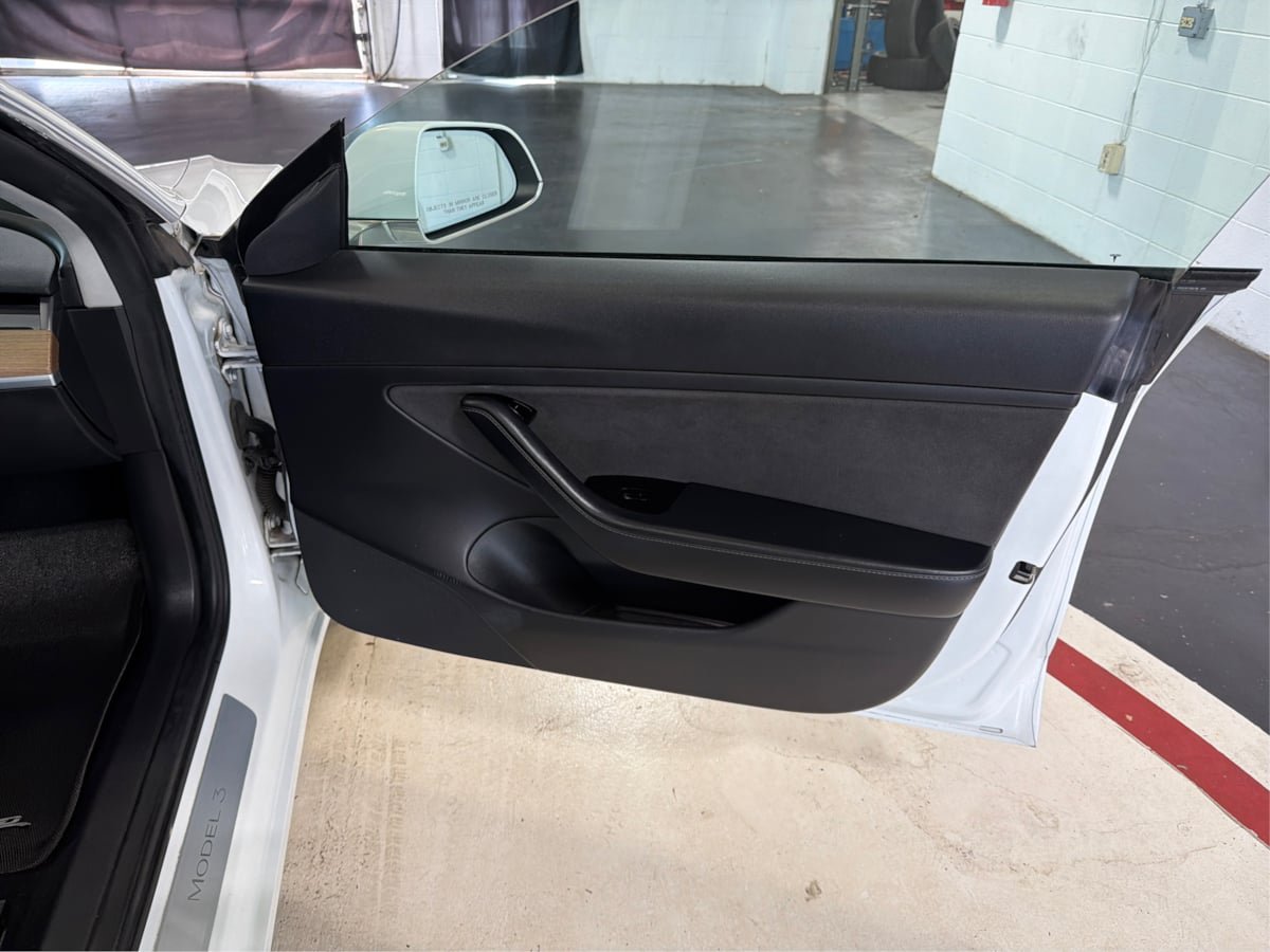 Used 2019 Tesla Model 3 Mid Range RWD image 26
