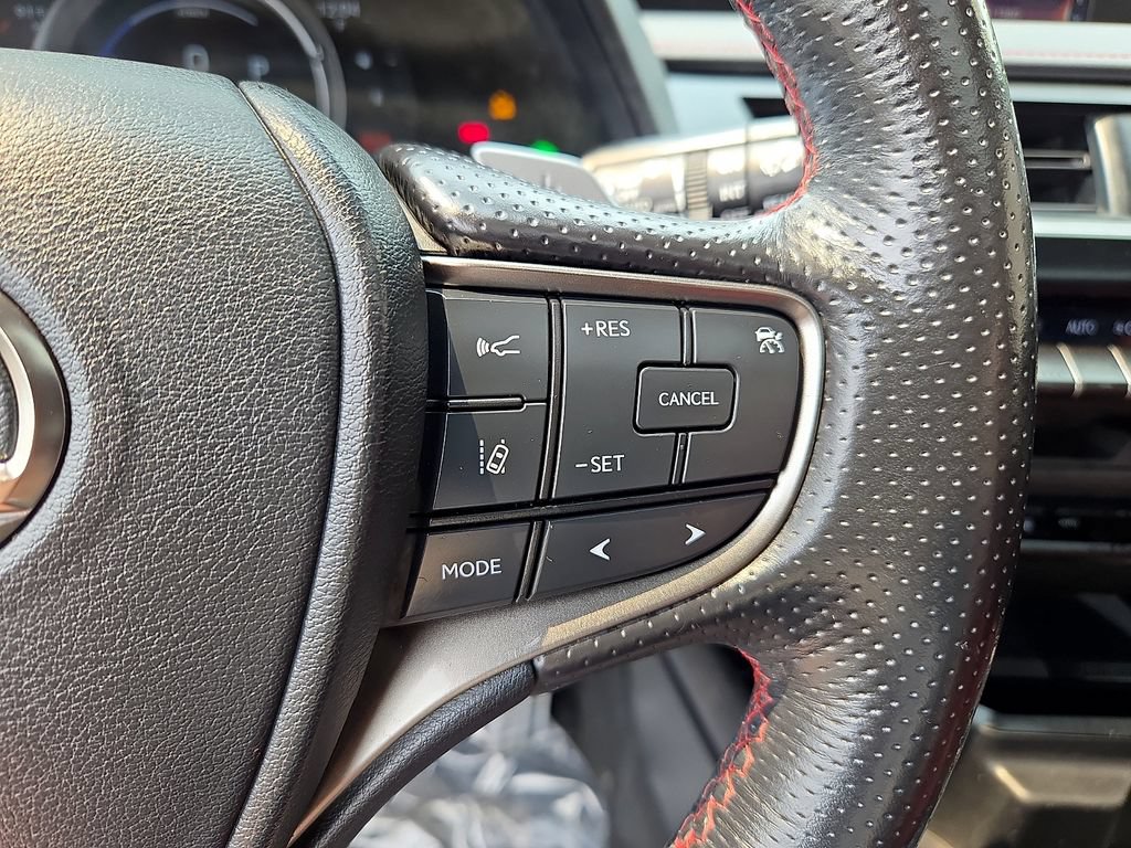 Used 2020 Lexus UX 250h F Sport w/ F Sport Premium Package AWD/4WD image 23