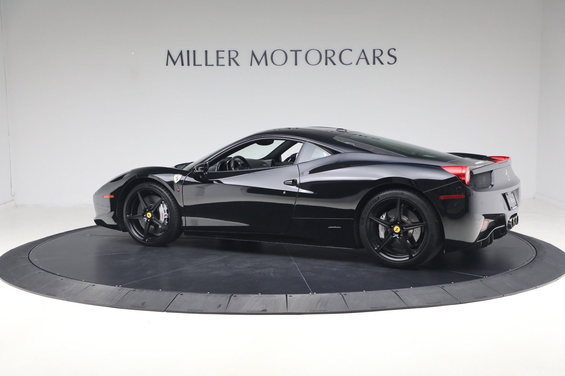 Certified 2013 Ferrari 458 Italia Coupe image 5