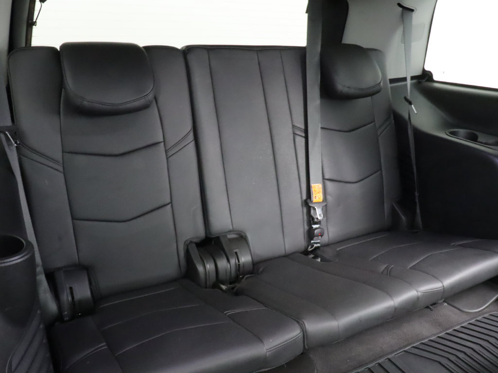 Used 2020 Cadillac Escalade Luxury w/ Escalade Sport Edition RWD image 33