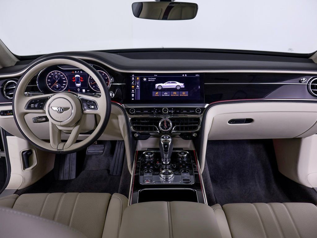 Used 2024 Bentley Flying Spur V8 image 11