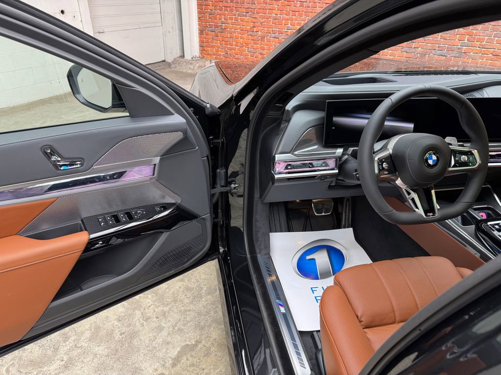 New 2026 BMW 760i xDrive w/ Executive Package image 9