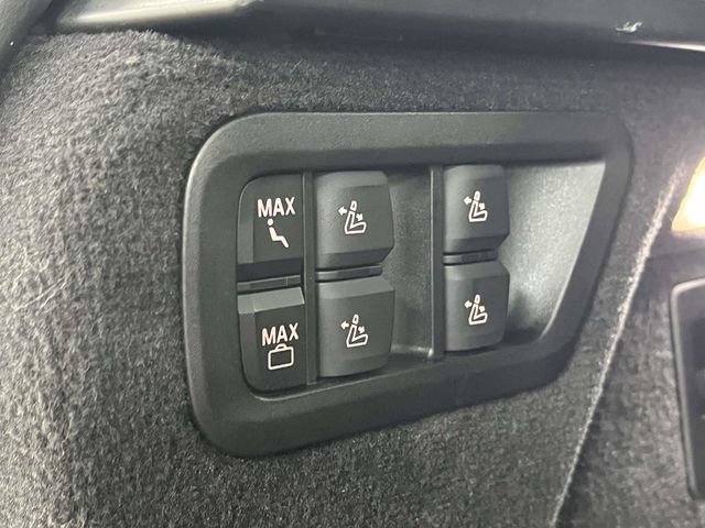 Used 2025 BMW X7 xDrive40i w/ Premium Package AWD/4WD image 24
